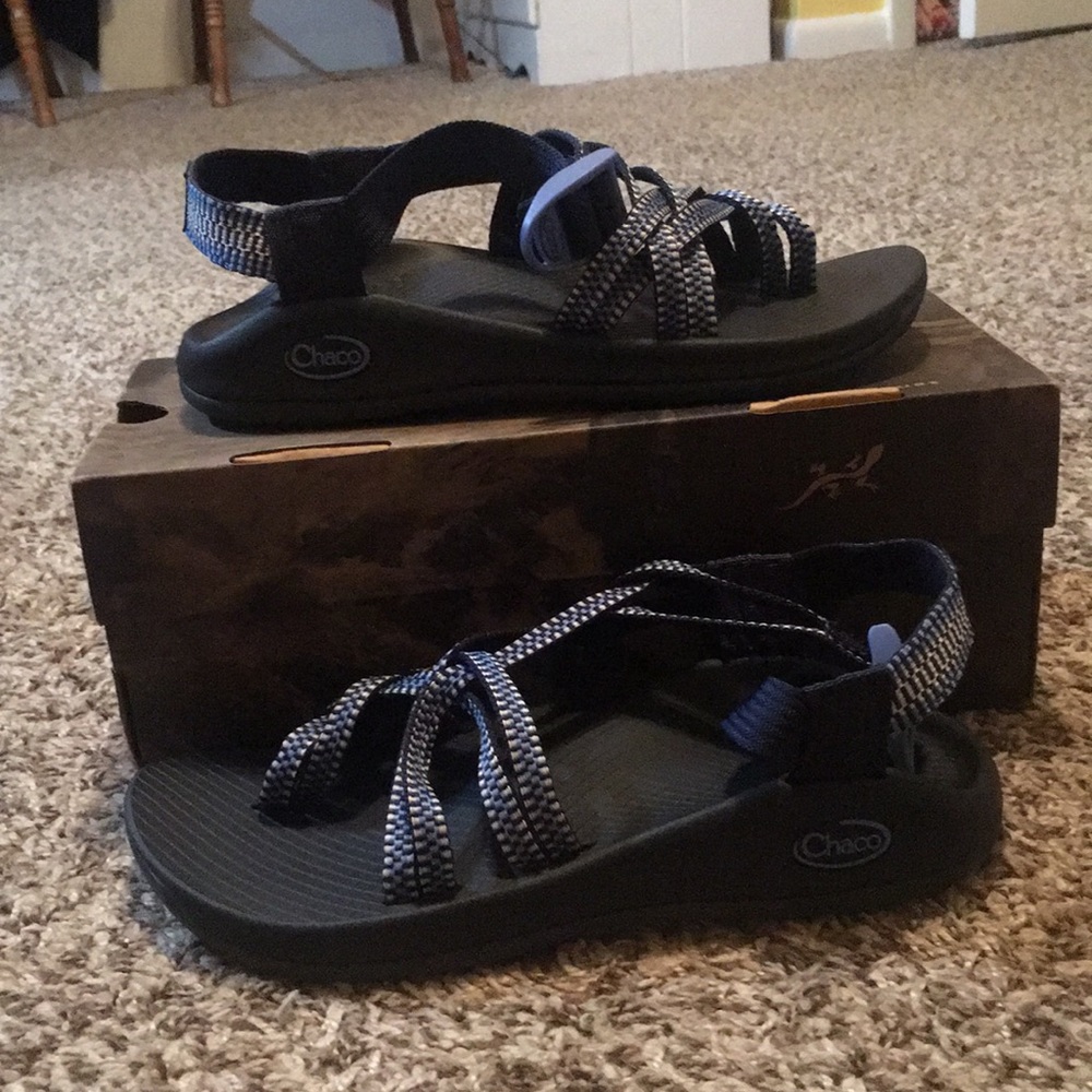 Blue Chacos Z Eddy X2 size 6, regular width